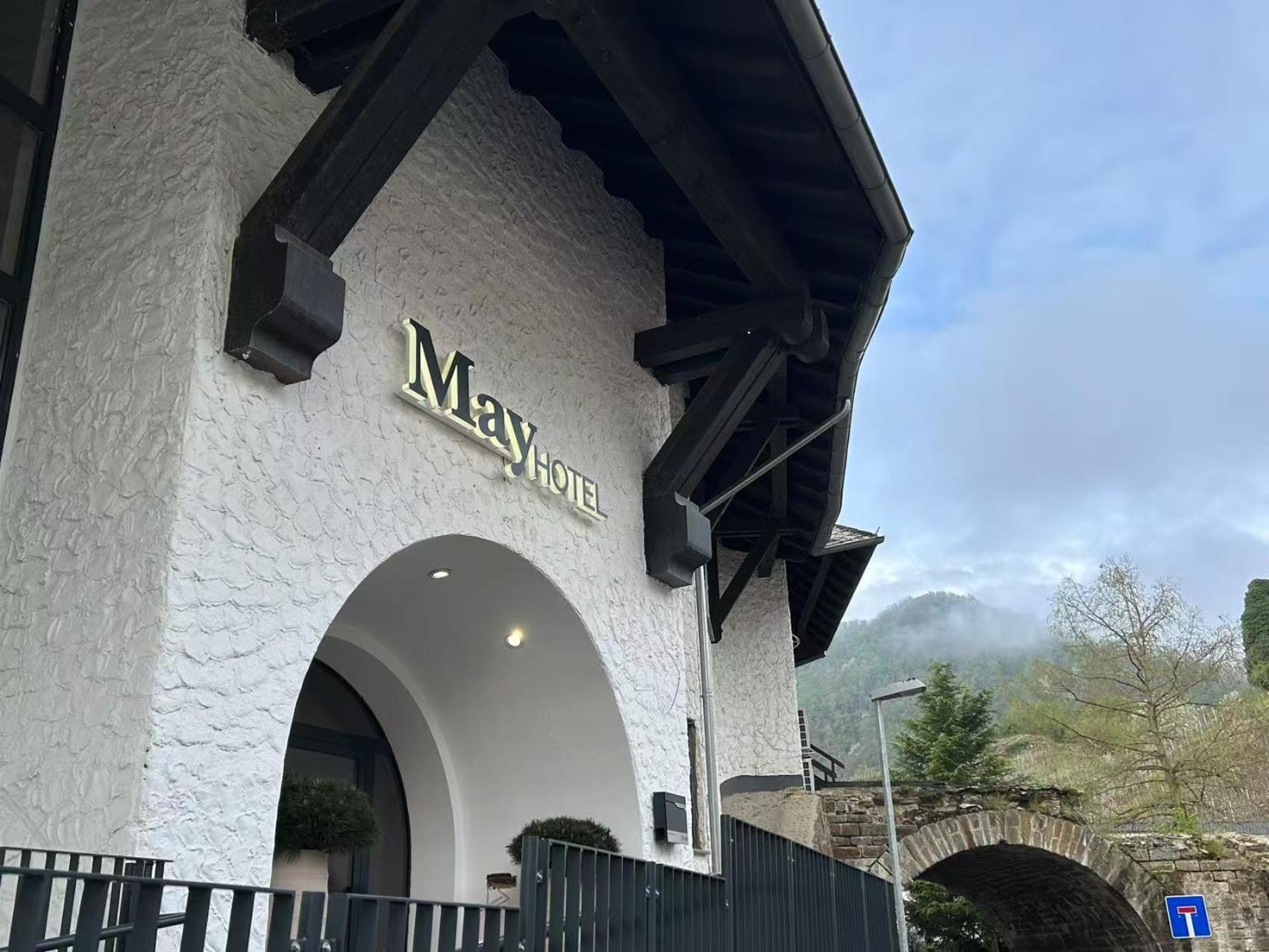 May Hotel Майшос Экстерьер фото